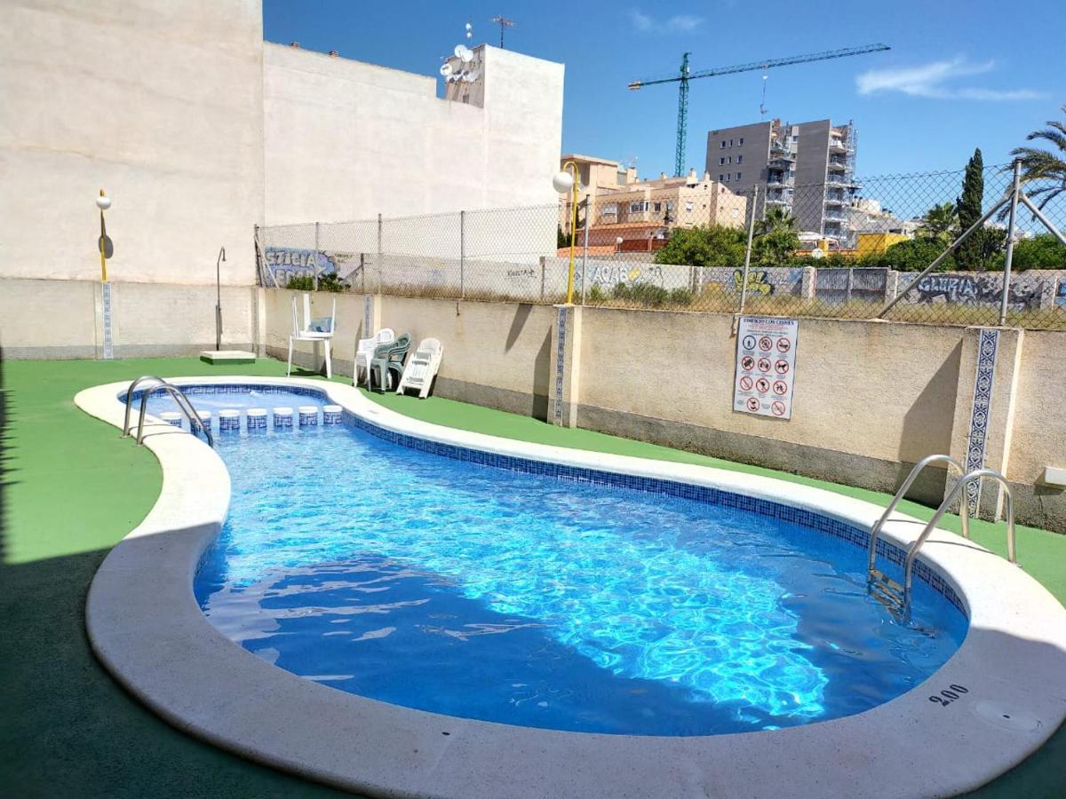 Estudio Comodo En Torrevieja Ngoại thất bức ảnh